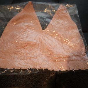 NWT Cara Seamless Bralette in a rose blush color